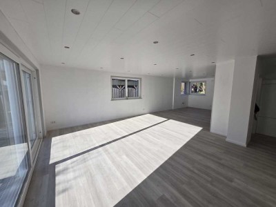 Freistehendes Einfamilienhaus mit hochwertigem Dachausbau in ruhigem Umfeld