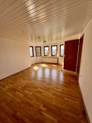 Attraktive 3-Zimmer-Erdgeschosswohnung mit Garten und schöner Aussicht in Owen (Teck)