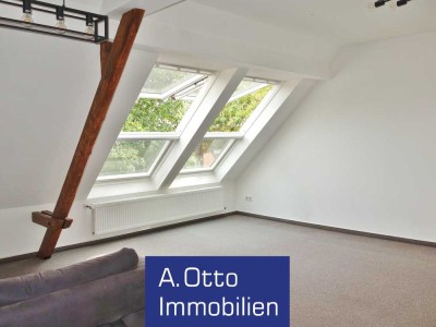 Krefeld - Hagerweg, gemütliche, helle Dachgeschoss Wohnung, 2 Zimmer, Küchenübernahme möglich