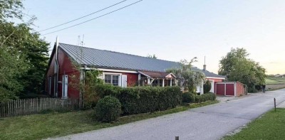 Sehr Geräumiges, günstiges Einfamilienhaus mit Offenstall in Königsfeld im Schwarzwald
