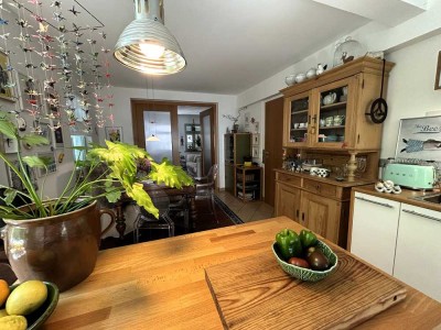 Charmante Altstadtwohnung mit Südterrasse – Denkmalgeschütztes Schmuckstück in Back