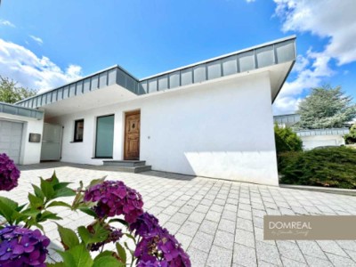 Bungalow in Königsdorf: Wohnen auf 205m². Privatweg. Stil. Raum. Licht. Architektur zum Leben.