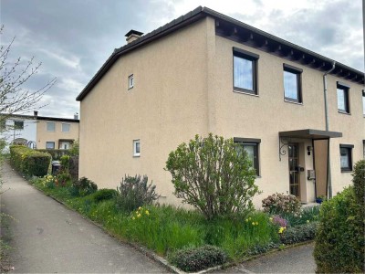 Attraktives Reiheneckhaus in Reutlingen-Orschel-Hagen