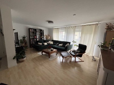 Schöne 4,5-Zimmer-Maisonette-Wohnung mit tollem Ausblick in Nackenheim