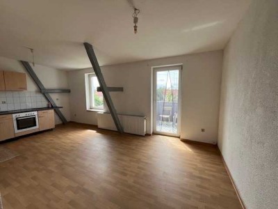 gemütliche 2-Raum Wohnung mit Balkon zentral gelegen