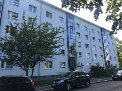 Wohnung mit Einbauküche: attraktive 2-Zimmer-Wohnung in Dresden - Laubegast