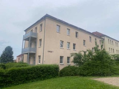 Erstbezug in die Hochparterre rechts  mit 2 Bädern und sehr großem Balkon