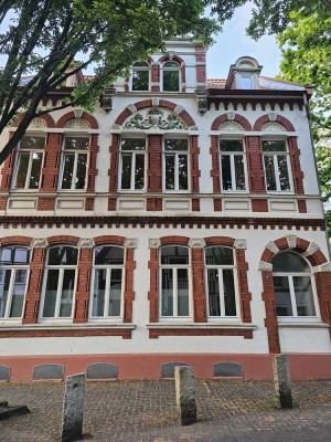 Charmante Dachgeschosswohnung im sanierten Altbau