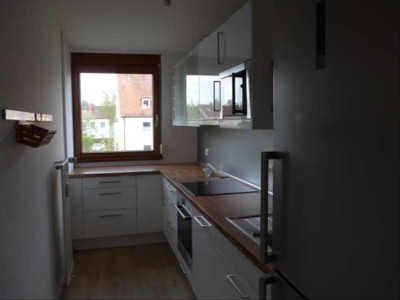 Helle, gemütliche 4 Zimmerwohnung im 2. Obergeschoss mit Balkon!