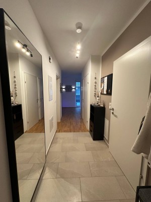 Moderne 2-Zimmer Neubauwohnung mit großem Balkon und Tiefgarage