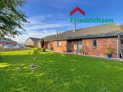 EBENERDIGES WOHNEN - Modernes Doppelhaus in Sackgassenlage