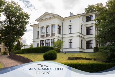 Charmante Ferienwohnung mit Kamin, Loggia & privater Terrasse – Ihr Rückzugsort in Heringsdorf!