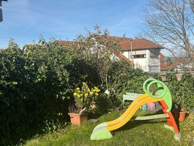 "Wohnen mit Gartenglück" Filderstadt-Plattenhardt: Barrierefreie 4 Zimmer-ETW mit Terrasse