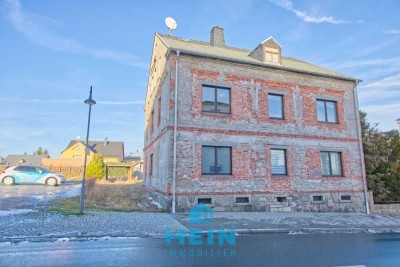 Mehrfamilienhaus mit allerhand Gestaltungspotential in Schönheide