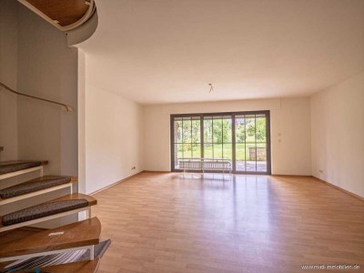 Charmante 4 Zimmer Maisonette Wohnung mit Terrasse & Balkon in Bankholzen-Moos