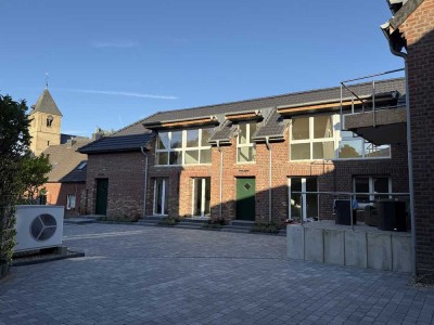 Hofromantik! Stilvolle Maisonettewohnung mit eigenem Eingang in ländlicher Idylle!