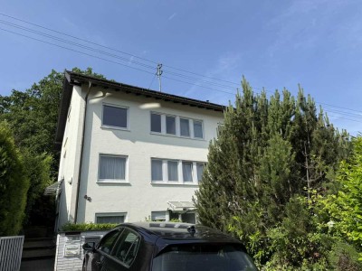 Helle 4-Zimmer Wohnung mit Balkon im OG in Siegen-Bürbach, ideal für Familie oder WG und ruhig