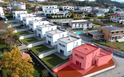 WOHNEN AM SONNENFELD / Reihenhausanlage / Haus 08