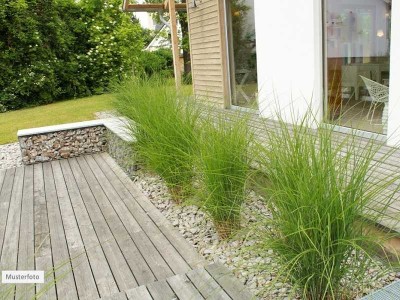 Provisionsfrei Einfamilienhaus mit Terrasse in 42657 Solingen