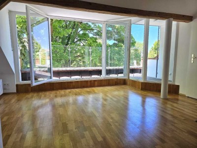 Exklusiv sanierte 2-Zimmer-Jugendstil-Wohnung in der Wölfel-Villa an der Festspielauffahrt