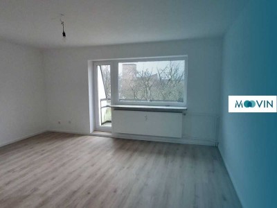 In wenigen Schritten in's neue Heim: Modernisierte 3-Zimmer-Wohnung mit Balkon in Reinbek!