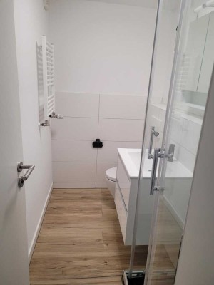 Kernsanierte 2-Zimmer-DG-Wohnung im Zentrum von Altenkirchen