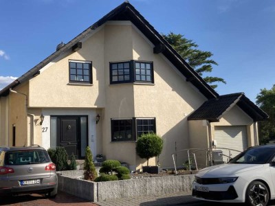 Einfamilienhaus mit Einliegerwohnung in ruhiger und angenehmer Bestlage