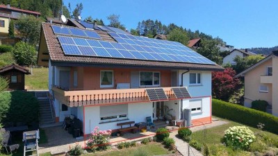 2,5 Zimmer-Wohnung in einem Zweifamilienhaus in ruhiger, sonniger Lage.