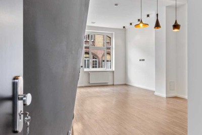 Vollständig renovierte 3-Raum-Wohnung mit Balkon in Lambrecht