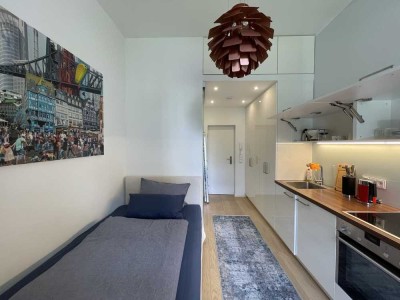 Fully furnished, cosy boutique Apartment within Banking district