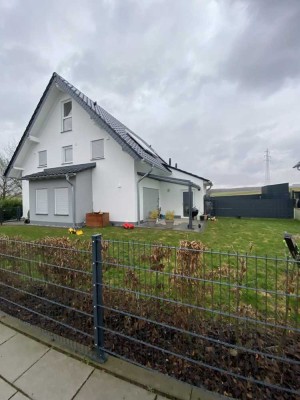 KM 900€, NK 100€,  100 m², 4 Zimmer