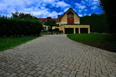 Provisionsfreie Luxusvilla mit Pool und Garten in Graz-Mariatrost