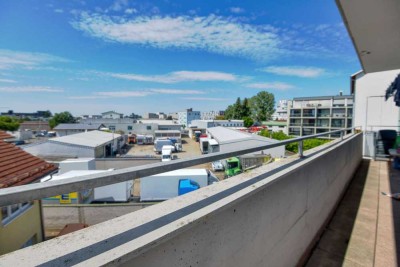 3-4 ZKB mit 2 Balkonen in verkehrsgünstiger Lage | inkl Stellplatz