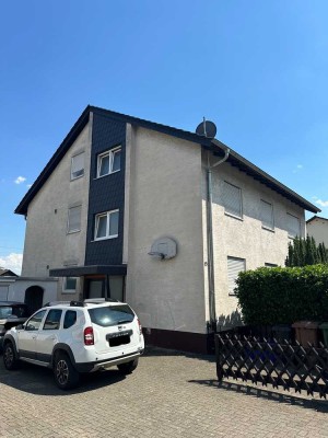 Schön geschnittene 4-Zimmer-Wohnung mit Balkon und Einbauküche in Leimen