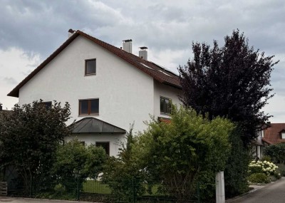 Großzügiges Reiheneckhaus für Gartenliebhaber in bester Lage in Burgau