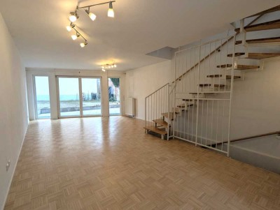Eigenheim gesucht? Reihenendhaus mit kleiner Terrasse und Stellplatz!