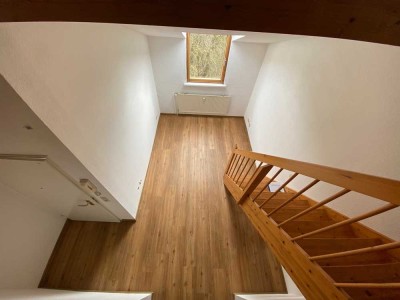 Renovierte 1-Zi. Maisonette-Wohnung in gepflegter Wohnanlage Studenten & Auszubildende