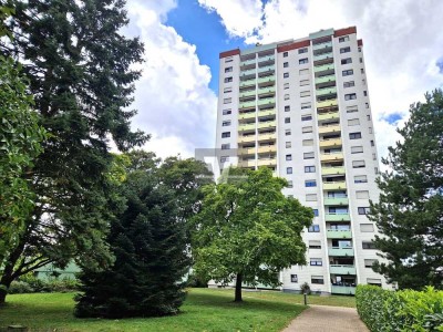 HEDDESHEIM: 3 Zimmer-Wohnung mit 2 Loggien und Pkw-Stellplatz - Herrlicher Blick!
