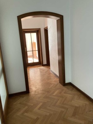 Sanierte 3-Zimmer-Altbauwohnung mit Loggia und Einbauküche in Neuwied