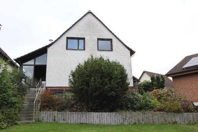 Renovierungsbedürftiges Einfamilienhaus + Ausbaureserve Dachterrasse Garage schönes Grundstück ruhig