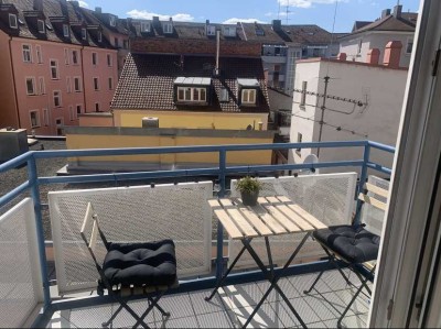 Helle 2,5-Zimmer-Wohnung mit 71 m² und Balkon zur Miete
