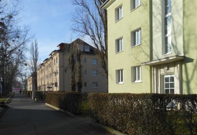 +++ Hübsche Erdgeschosswohnung mit Balkon ins Grüne +++