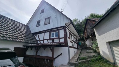 Haus mit 2 Wohnungen und viel Ausbaupotential