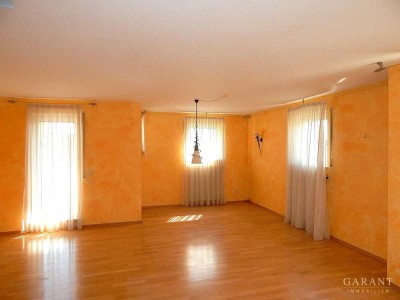 3 Zimmer-Maisonette mit zwei Balkonen und Garage - sofort bezugsfrei