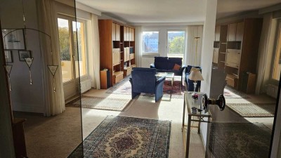 Hochwertige 2,5-Zimmer Wohnung im 3. OG mit Loggia und Balkon im Zentrum Kronachs