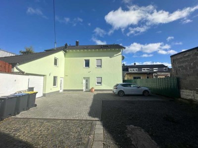 Attraktive 3-ZKB-Wohnung mit Aufzug, moderner Einbauküche und einem sonnigen Balkon!
Ab sofo