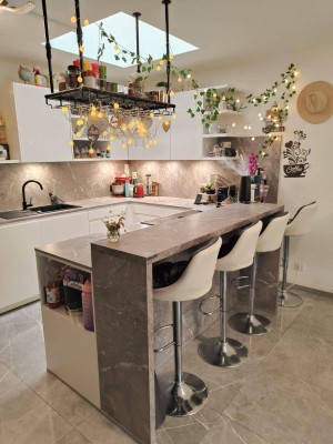 Neuwertige 4-Zimmer Erdgeschosswohnung mit Garten