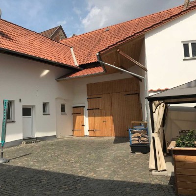 Stilvoll restaurierte Hofreite mit zusätzl. gewerblichen Anteil in Butzbach(Nd.-Weisel) zu vermieten