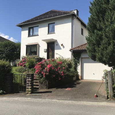 Einfamilienhaus in Hann. Münden mit Keller und Garage, massiv erstellt, frei und sofort verfügbar