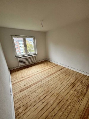 Sanierte 2 Zimmer Wohnung bereit zum einziehen.